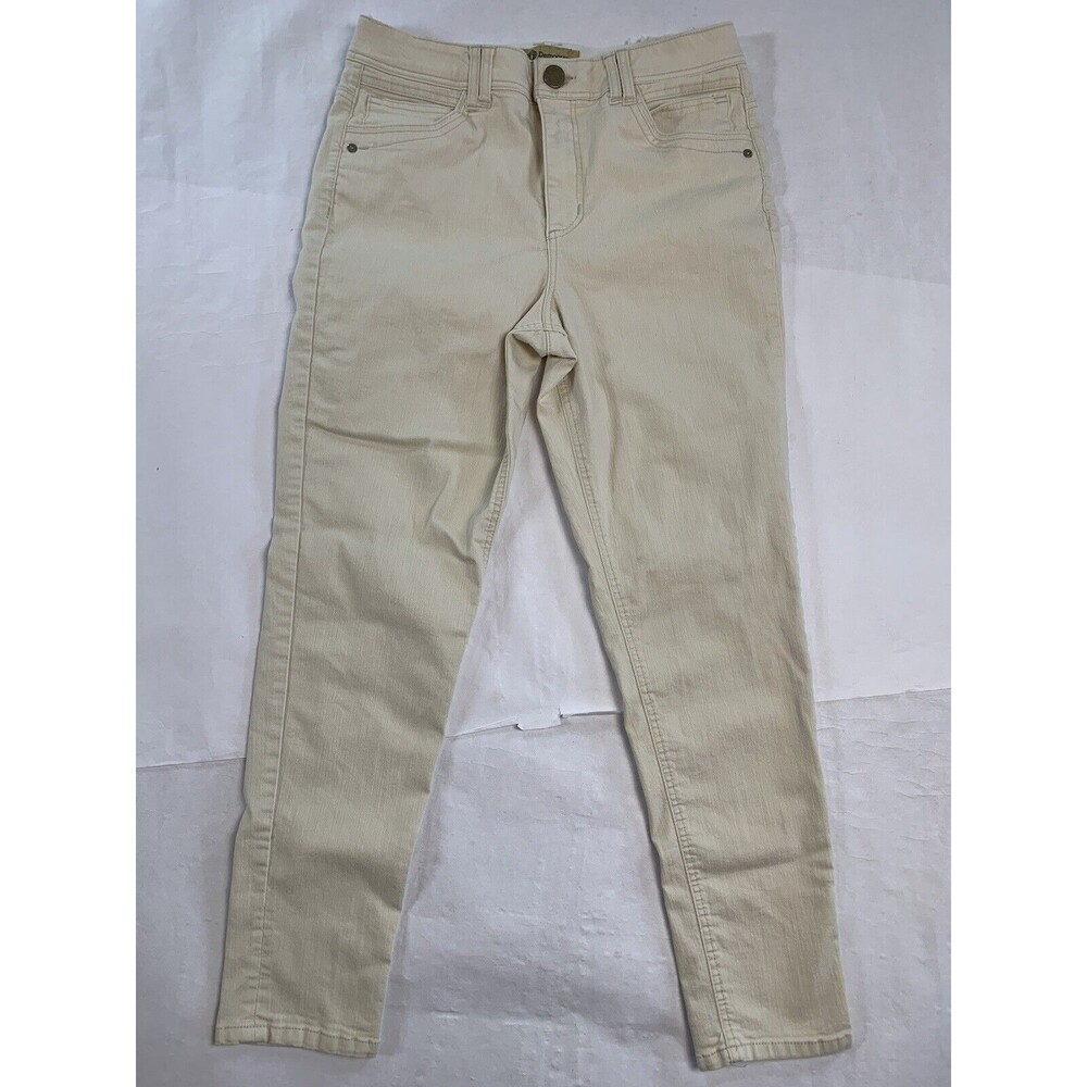 Democracy Straight Leg Jeans in Cream
